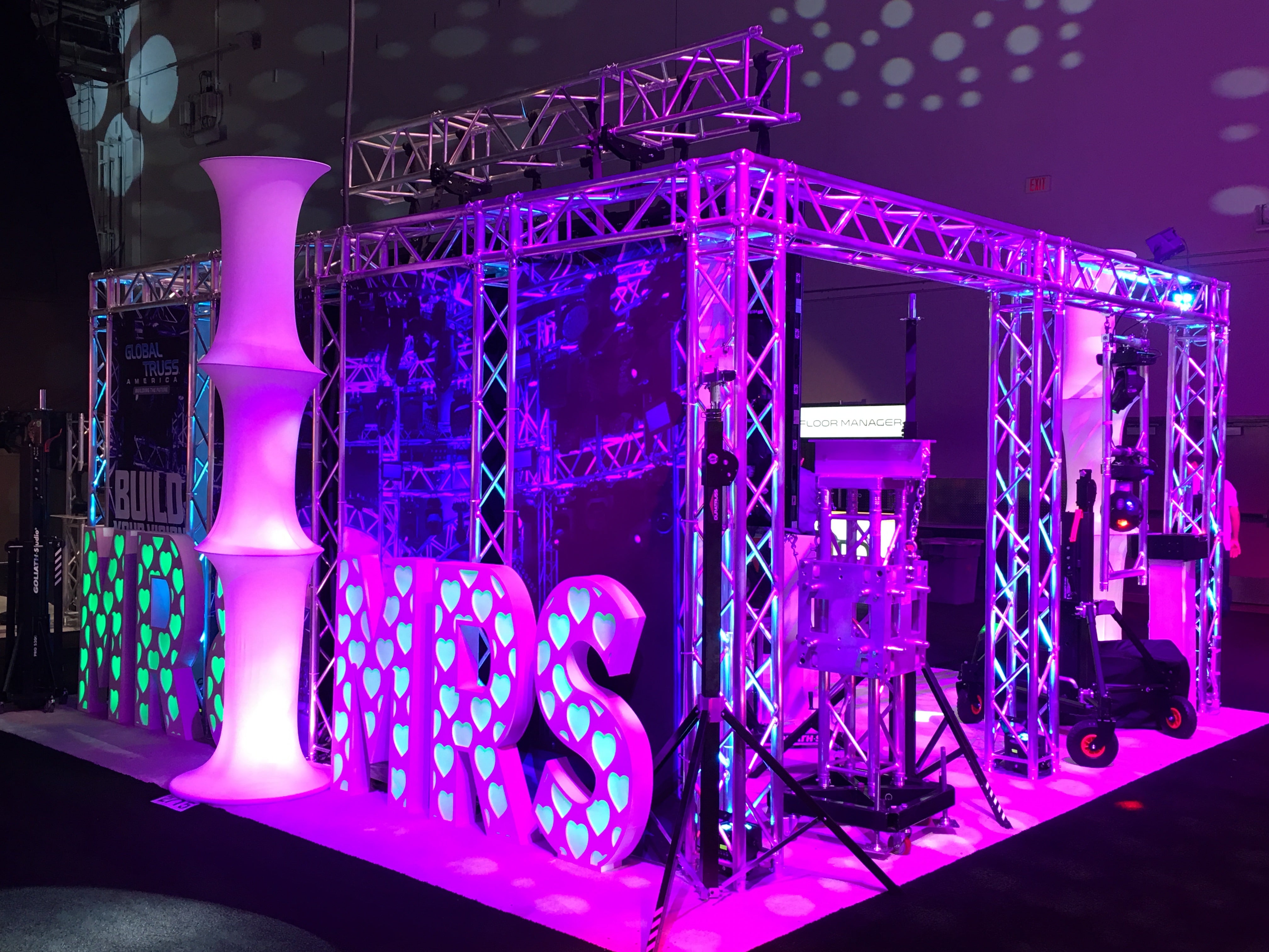 Decor MRMRS (Letters)